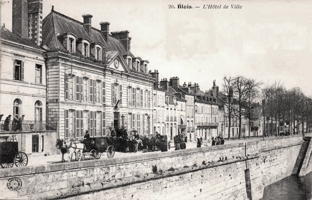 Blois (41) Hôtel de Ville et quais CPA