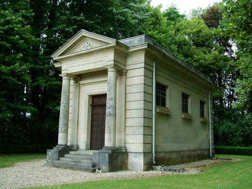 Bouconville-Vauclair (Aisne) Château de La Bove chapelle