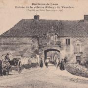 Bouconville-Vauclair (Aisne) CPA Abbaye de Vaucler (entrée)