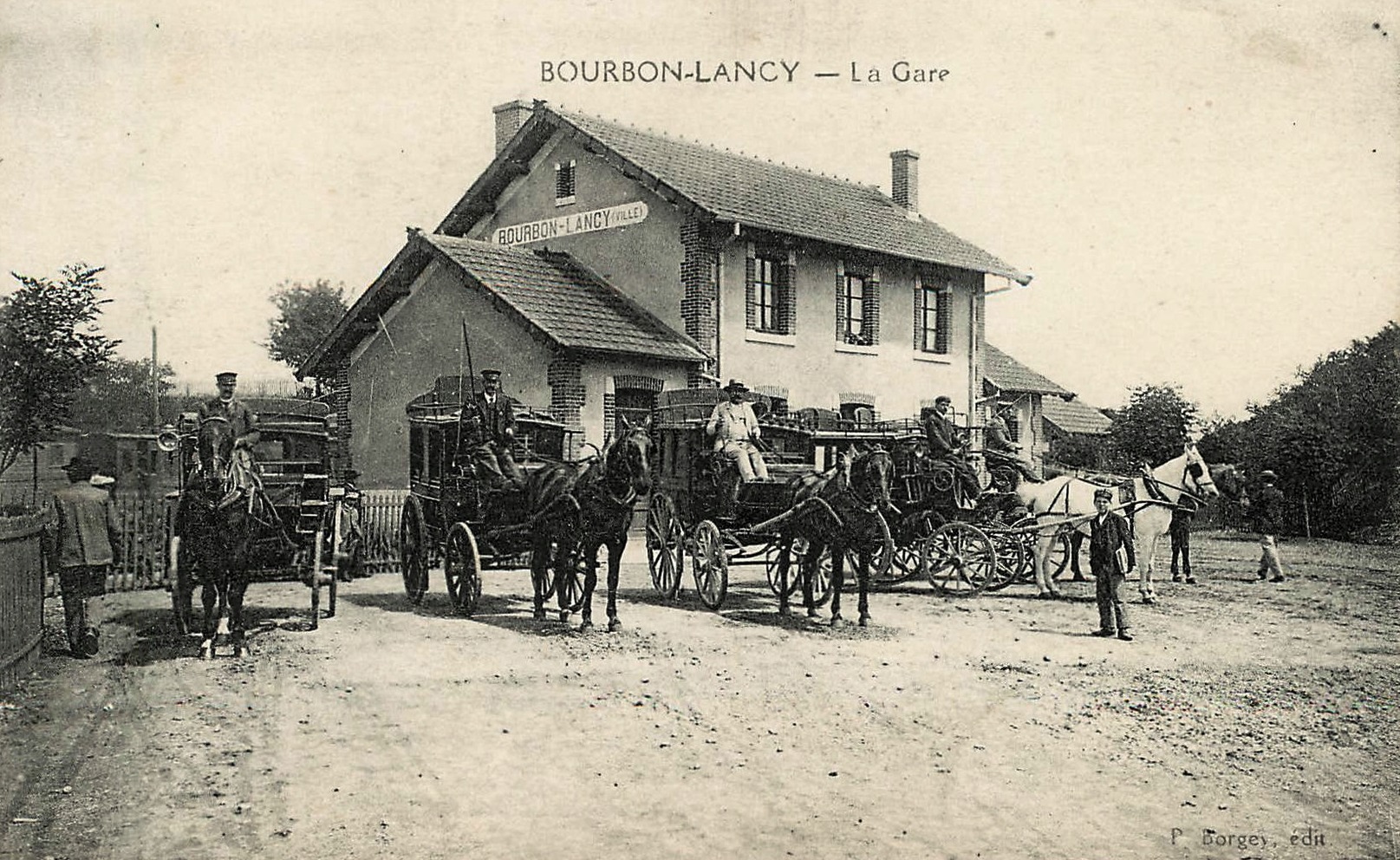 Bourbon-Lancy (Saône-et-Loire) La Gare CPA