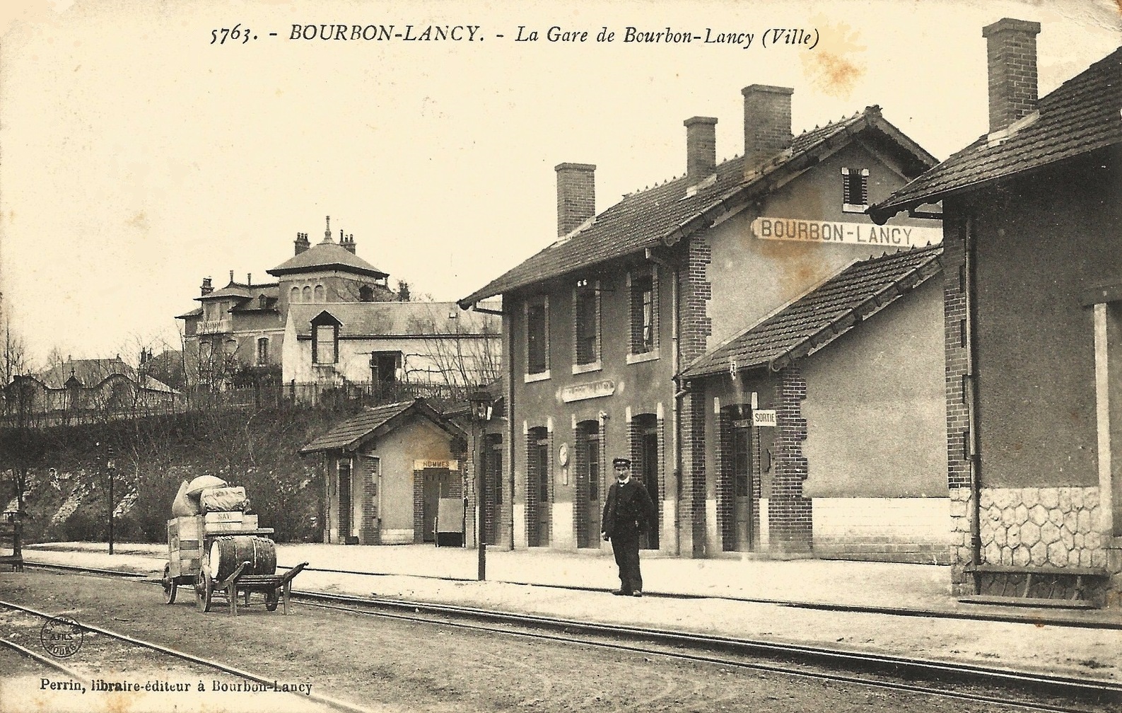 Bourbon-Lancy (Saône-et-Loire) La Gare CPA