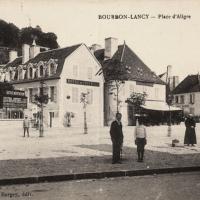 Bourbon-Lancy (Saône-et-Loire) La place d'Aligre CPA