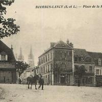 Bourbon-Lancy (Saône-et-Loire) La place de la République CPA