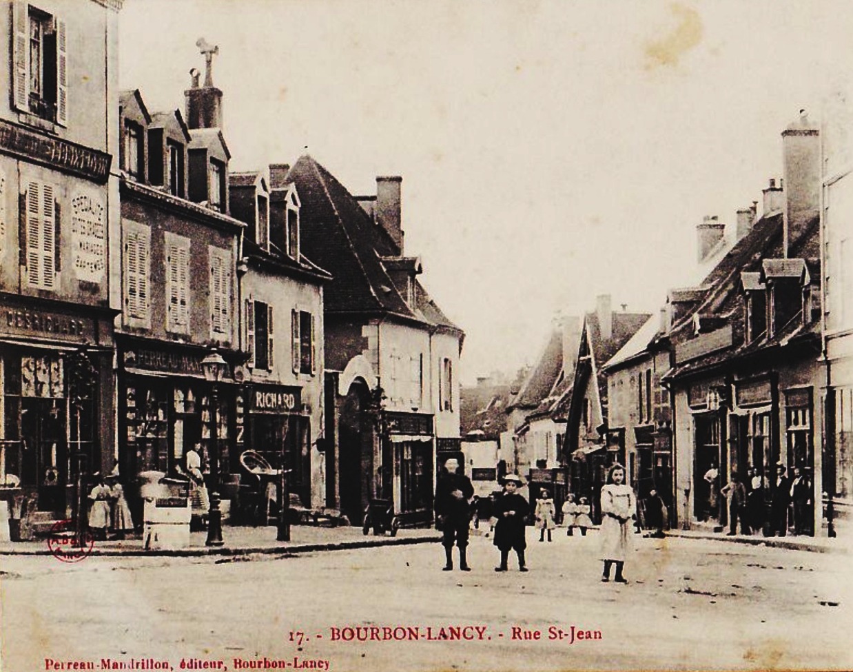 Bourbon-Lancy (Saône-et-Loire) La rue Saint-Jean CPA