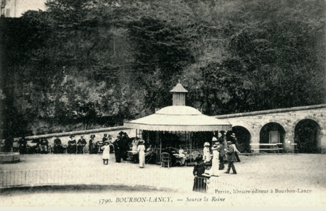 Bourbon-Lancy (Saône-et-Loire) Les Thermes, source de la Reine CPA