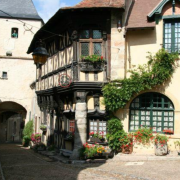 Bourbon-Lancy (Saône-et-Loire) Vieilles maisons