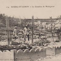 Bourg-et-Comin (Aisne) CPA Cimetière Madagascar