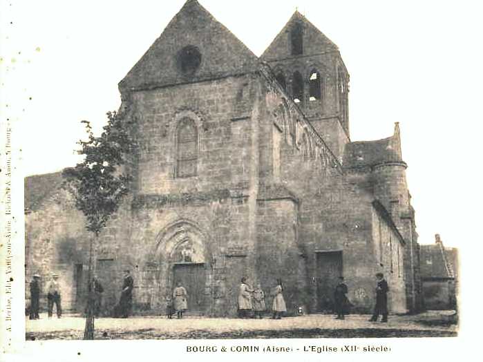 Bourg-et-Comin (Aisne) CPA Eglise Saint Martin