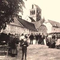 Bourg-et-Comin (Aisne) CPA Le marché