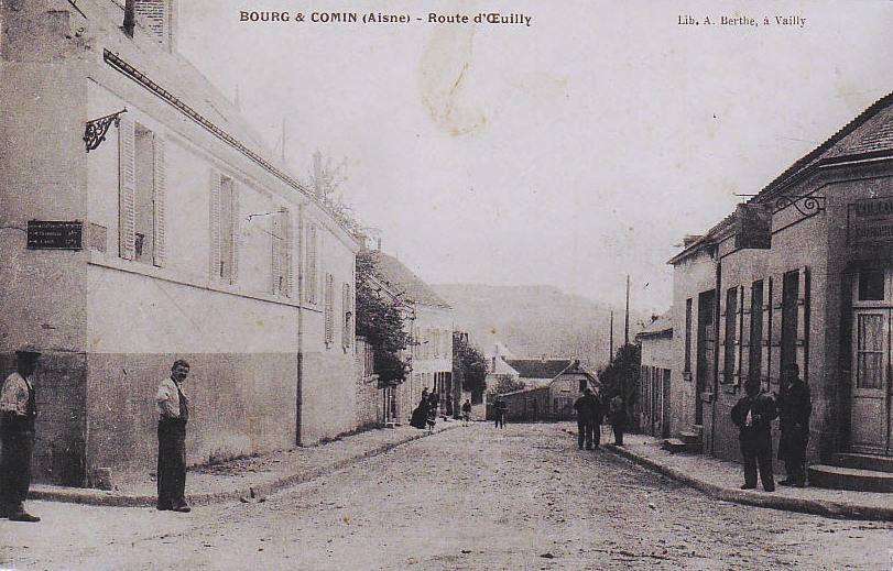 Bourg-et-Comin (Aisne) CPA Route d'Oeuilly