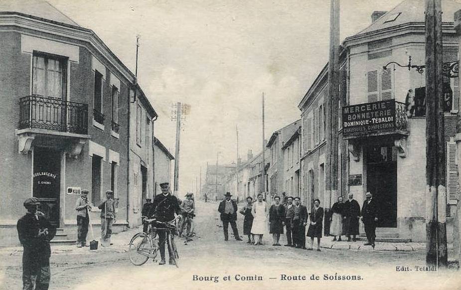 Bourg-et-Comin (Aisne) CPA Route de Soissons