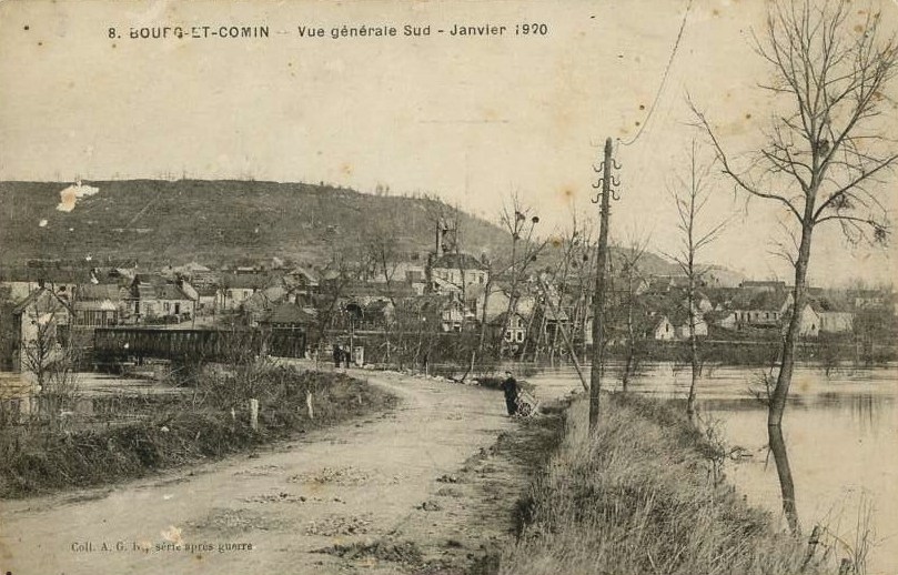 Bourg-et-Comin (Aisne) CPA Vue générale 1920