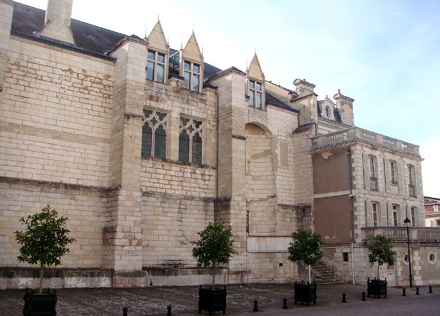 Bourges (18) La Préfecture, ancien palais du duc de Berry