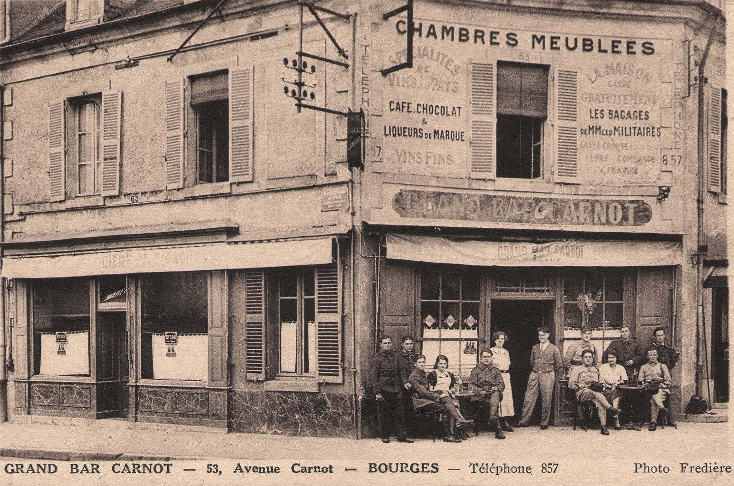 Bourges (18) Le café Carnot CPA