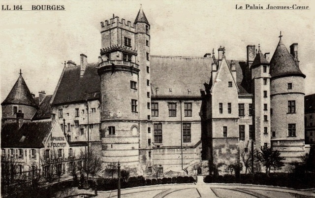 Bourges (18) Le Palais Jacques Coeur CPA