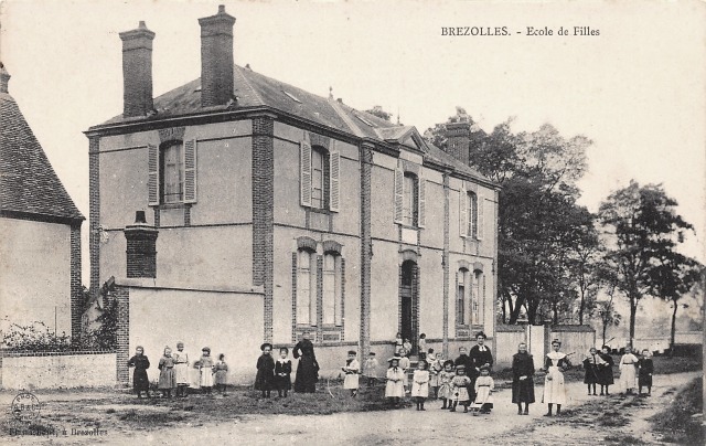 Brézolles (28) L'école de filles CPA