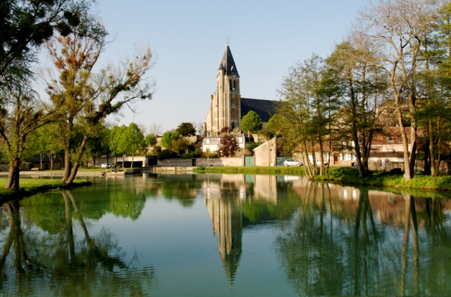 Brézolles (28) L'église