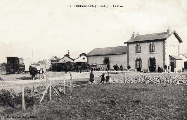 Brézolles (28) La Gare CPA