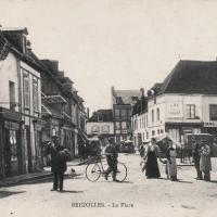La place des Halles CPA