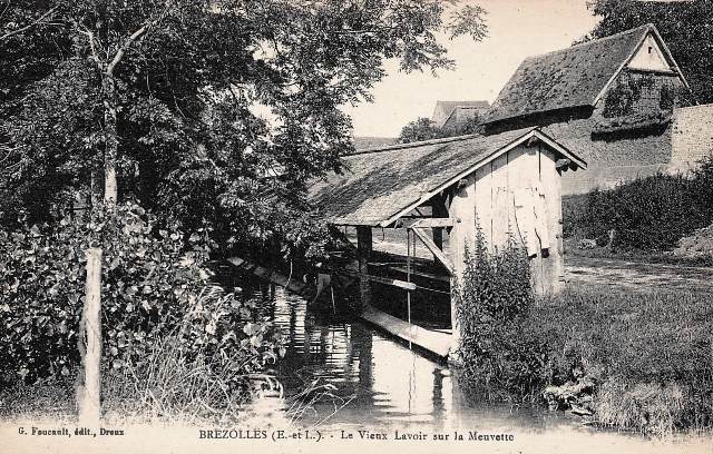 Brézolles (28) Le lavoir CPA