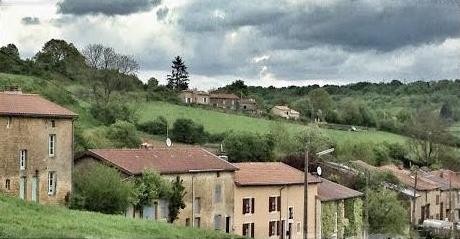 Brouennes meuse le calvaire et la vignette 