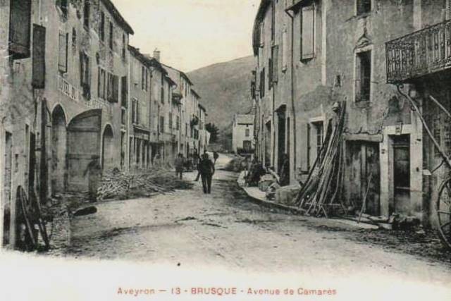 L'avenue de Camares (cpa)