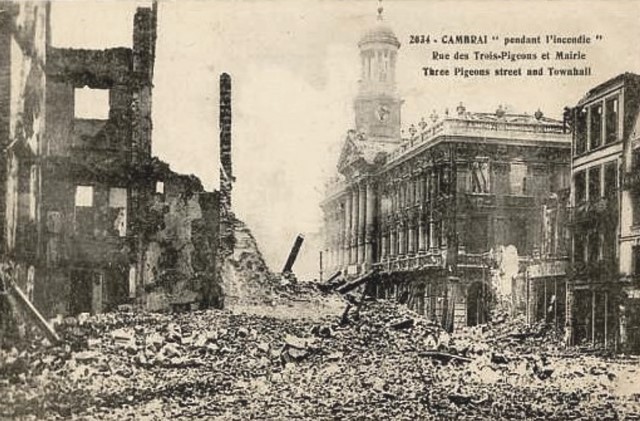 Cambrai 59 l hotel de ville en ruines 1914 1918 cpa