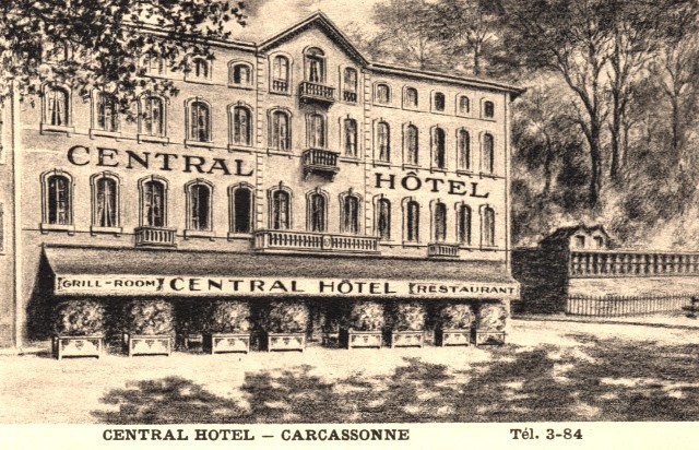 L' hôtel Central (cpa)