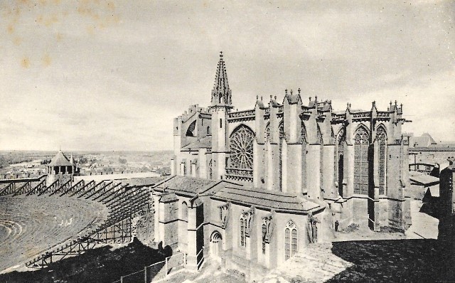 L' église Saint Nazaire (cpa)