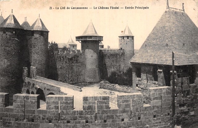 Le château comtal (cpa)