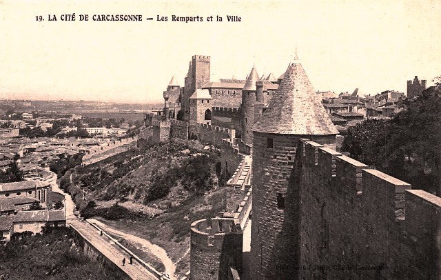Les remparts (cpa)