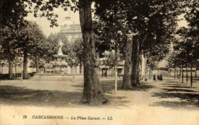 La place Carnot (cpa)