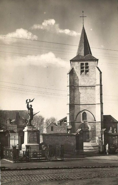 Cattenieres 59 l eglise saint martin et le monument aux morts cpa