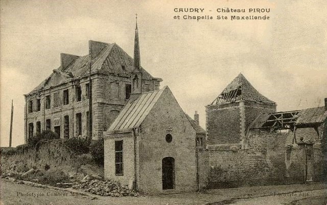 Caudry 59 le chateau et la chapelle cpa