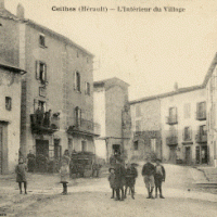 Dans le village, cpa