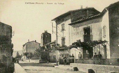 L' entrée du village, cpa