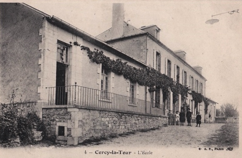 Cercy-la-Tour (Nièvre) L'école CPA