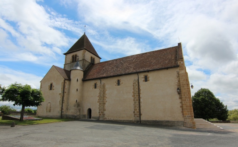 Cercy-la-Tour (Nièvre) L'église Saint Pierre