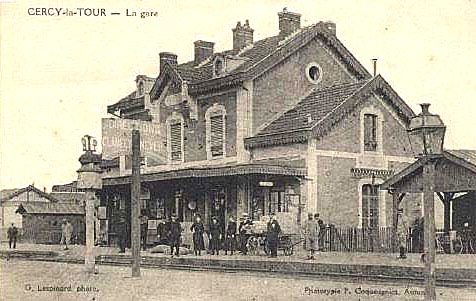 Cercy-la-Tour (Nièvre) La gare CPA