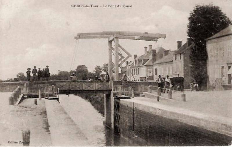 Cercy-la-Tour (Nièvre) Le pont CPA