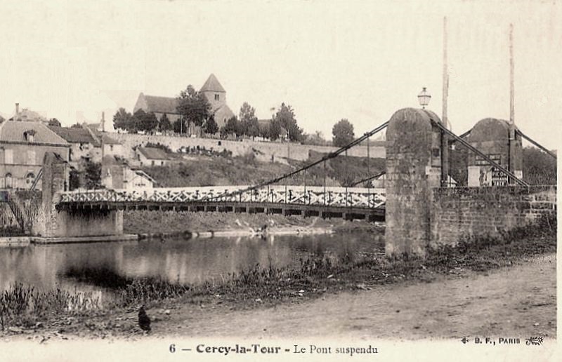 Cercy-la-Tour (Nièvre) Le pont suspendu CPA