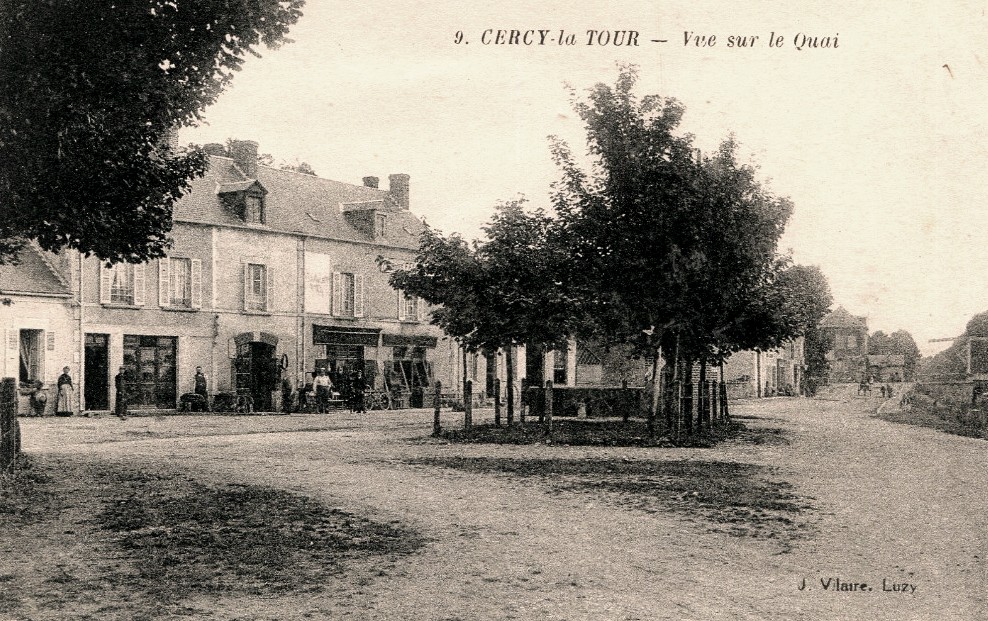 Cercy-la-Tour (Nièvre) Le quai CPA 