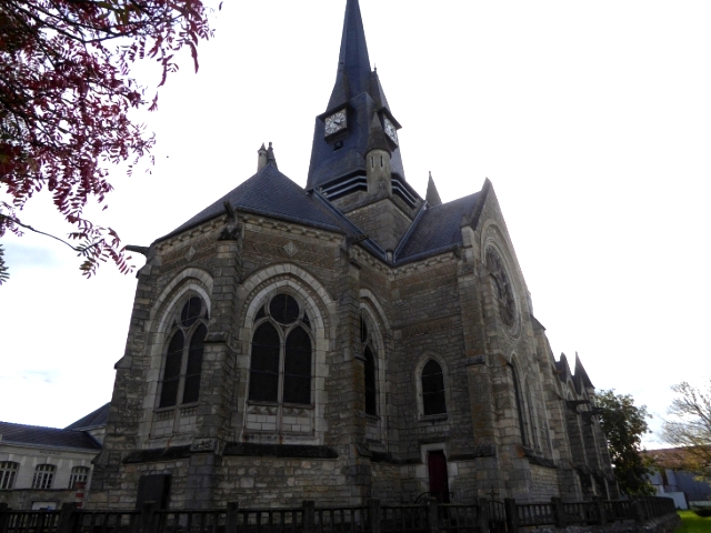 Cernay-en-Dormois (51) L'église de la Nativité