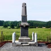 Cesse (Meuse) Le monument aux morts (champ de bataille)