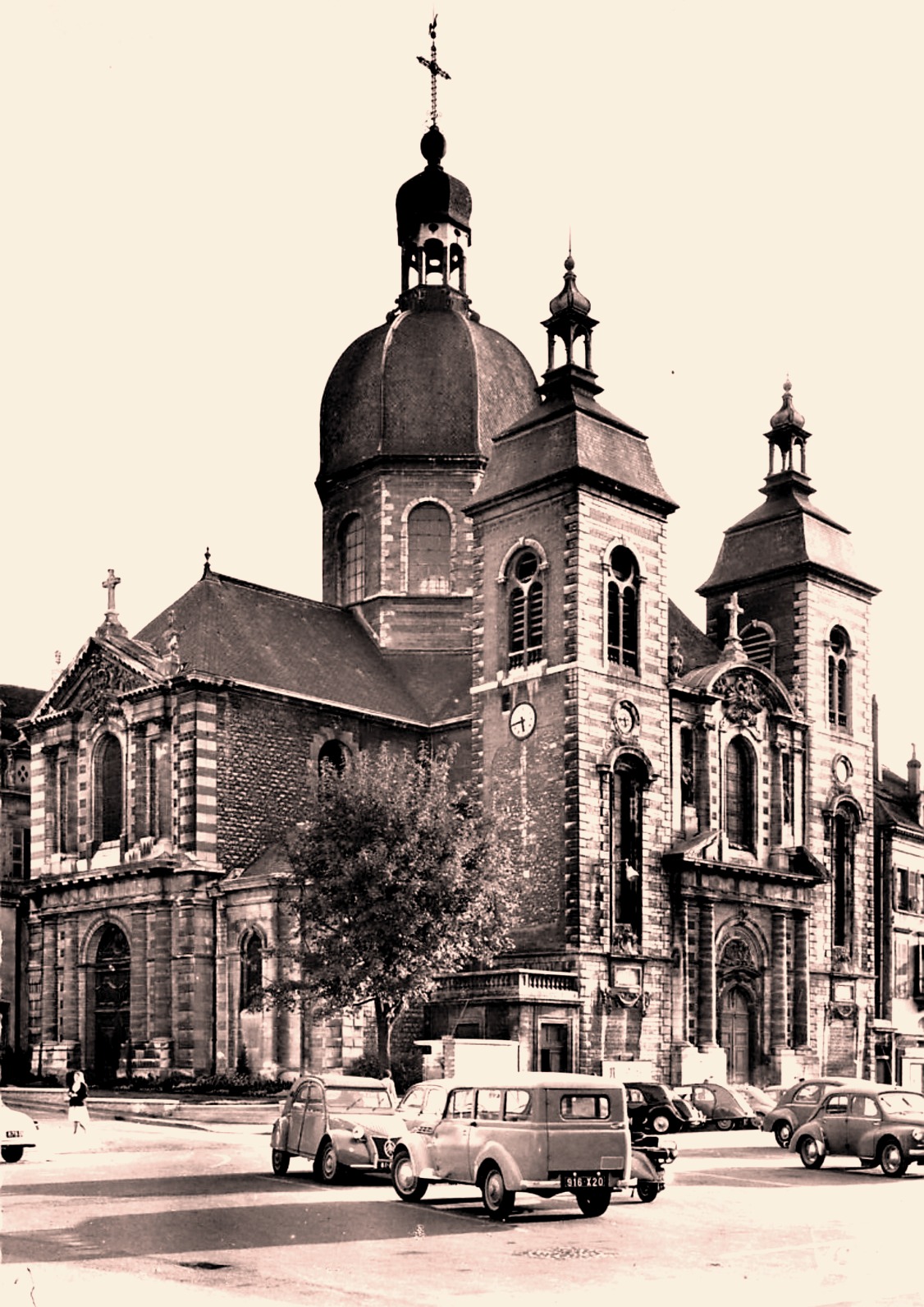 Chalon-sur-Saône (71) Eglise Saint Pierre CPA