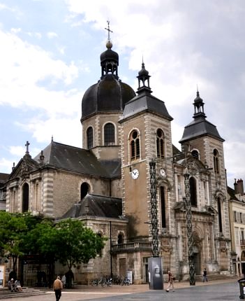 Chalon-sur-Saône (71) Eglise Saint Pierre