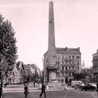 Chalon-sur-Saône (71) Place de l'Obélisque CPA