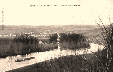 Charly-sur-Marne (Aisne) CPA Bords de la Marne