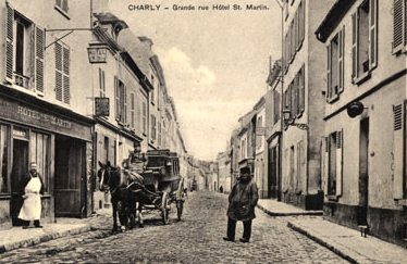 Charly-sur-Marne (Aisne) CPA Grande rue et hôtel