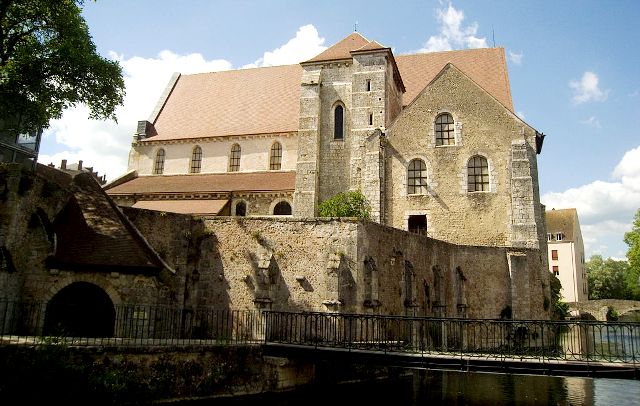 Chartres (28) L'ancienne collégiale Saint-André